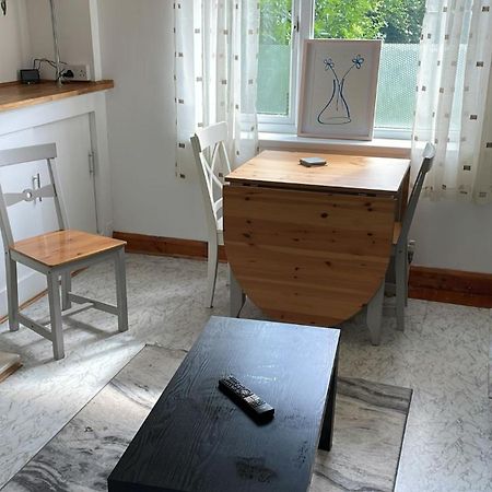 2 Bedroom Home With Driveway Close To Quayside Ґейтсгед Екстер'єр фото